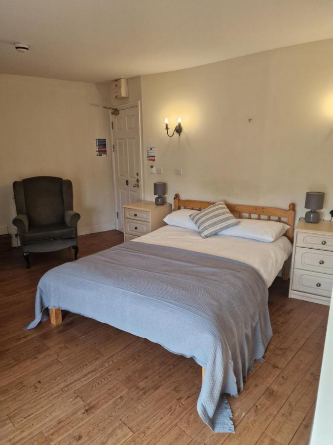 The Stowey Arms Bed & Breakfast เอ็กซิเตอร์ ภายนอก รูปภาพ