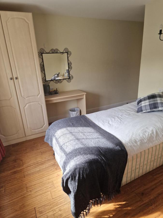 The Stowey Arms Bed & Breakfast เอ็กซิเตอร์ ภายนอก รูปภาพ